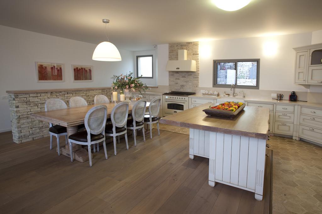 Boutique Hotel Tamarin Rosh Pinna Quarto foto